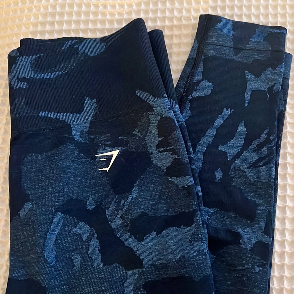 Gymshark Navy and Dark Blue Camouflage Seamless Leggings